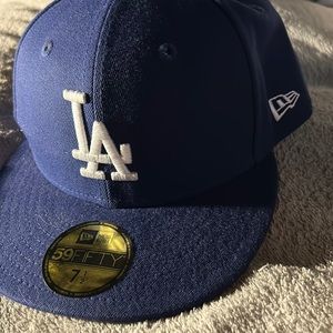 dark blue LA dodgers hat